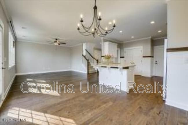 Building Photo - 1003 Glenhaven Dr