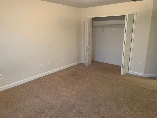 Building Photo - WYNDHAM LAKES ESTATES 4/2.5 HOME FOR RENT - LAKE VIEW!