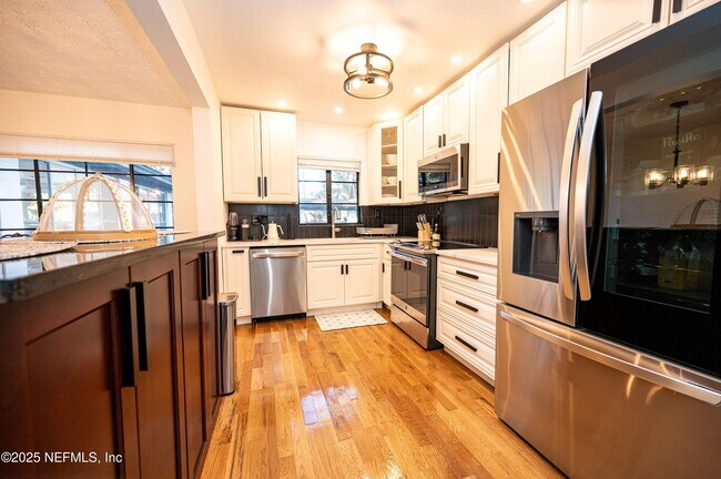 Building Photo - 2339 Broward Rd