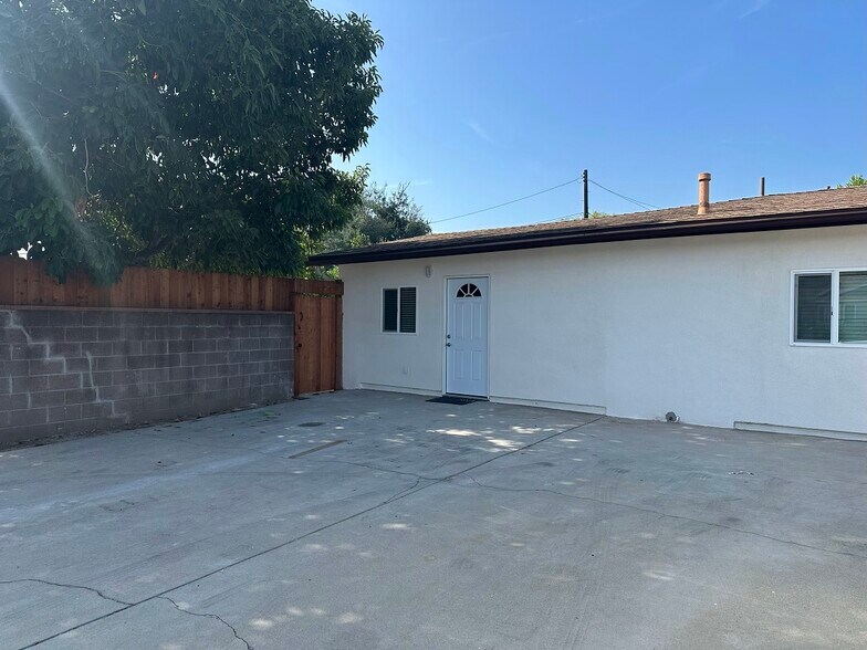 Exterior - 17140 Rayen St