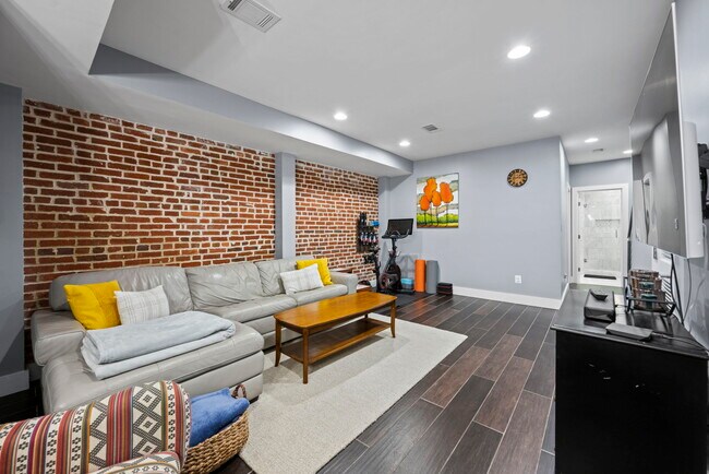 Building Photo - 3528 13th St NW