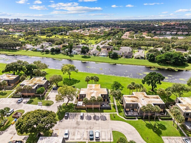 Building Photo - 2410 24th Way