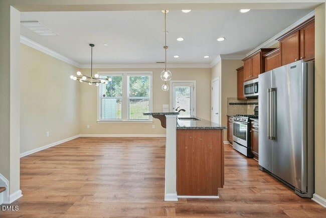 Building Photo - 2120 Junewood Ln
