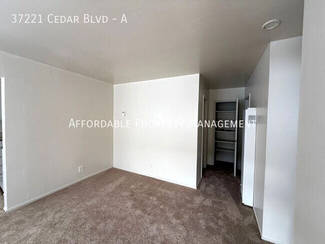 Building Photo - 37221 Cedar Blvd