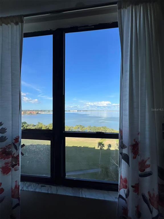 Building Photo - 2618 Cove Cay Dr