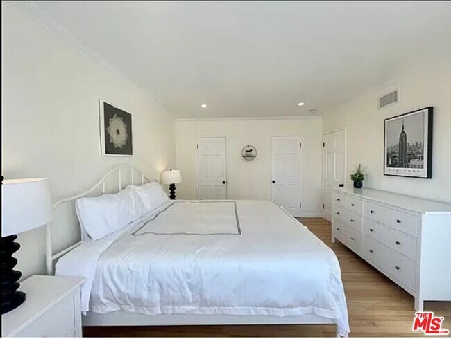 Building Photo - 429 Ocean Ave