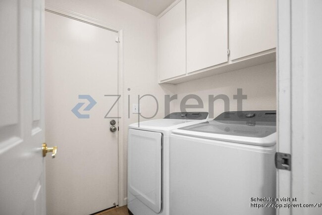 Building Photo - 69 Brookstone Ct