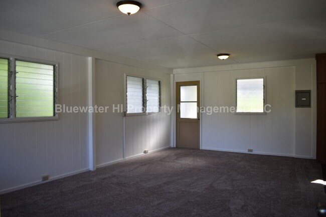 Building Photo - 2365 Palolo Ave