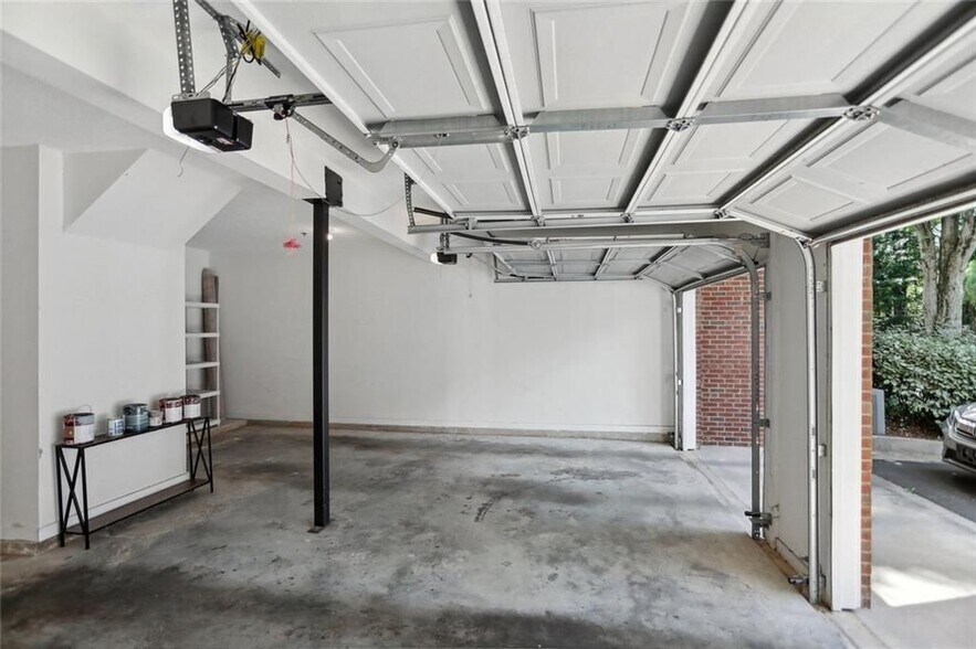Building Photo - 206 Spring Heights Ln