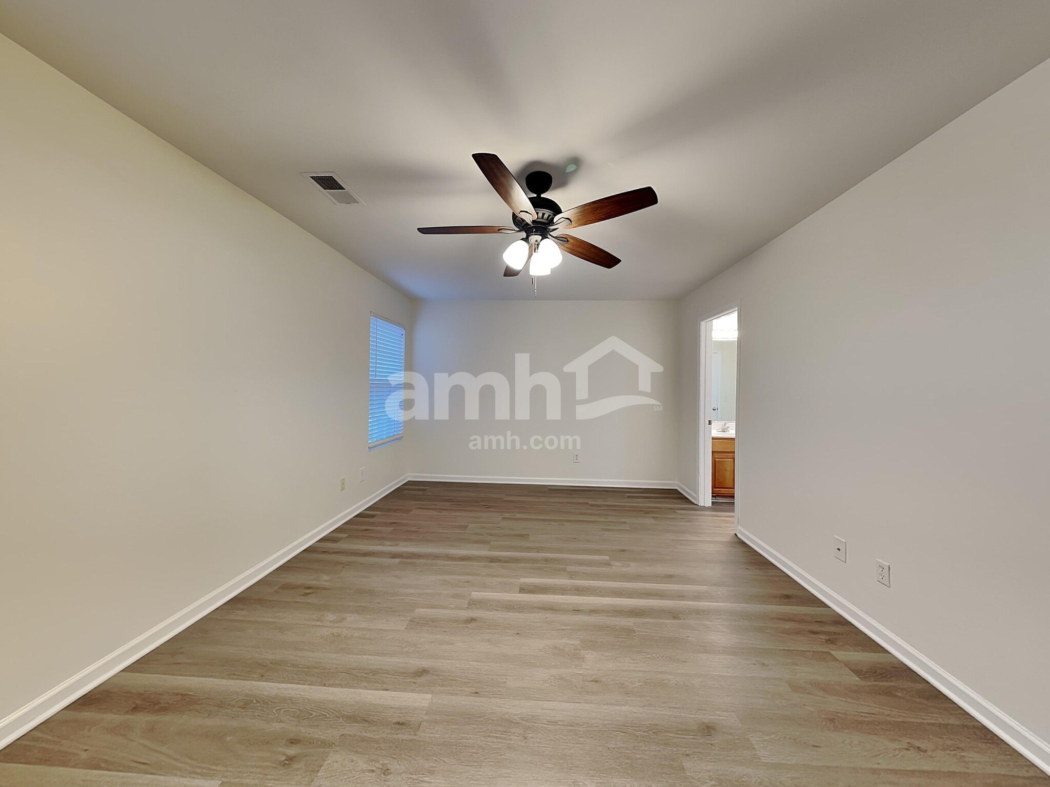 Building Photo - 5 Silverbrook Ct