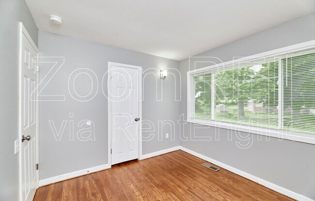 Building Photo - 2700 Steeplechase Ln