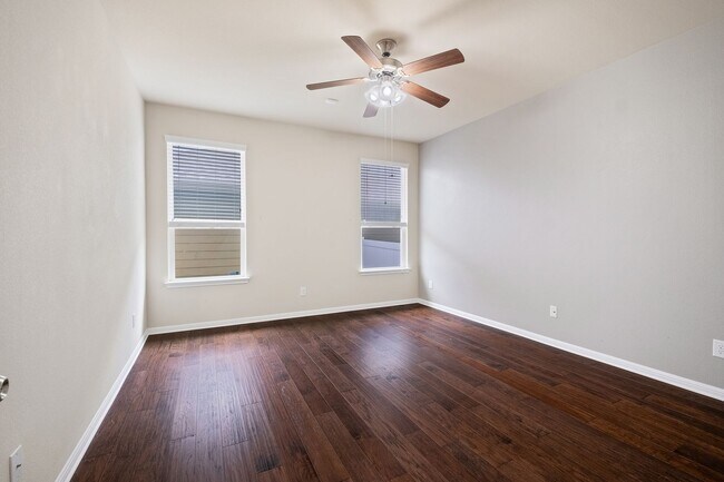 Building Photo - 730 Lost Pines Ln
