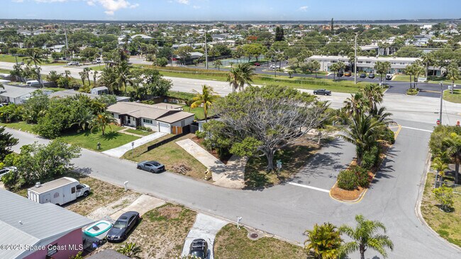 Building Photo - 175 Melaleuca Dr