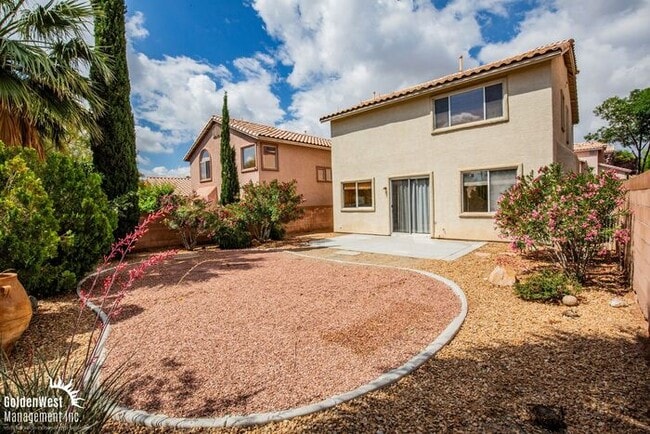 Building Photo - Lovely 3Bdm 2.5Ba Two-Story Home in the Heart of Summerlin!