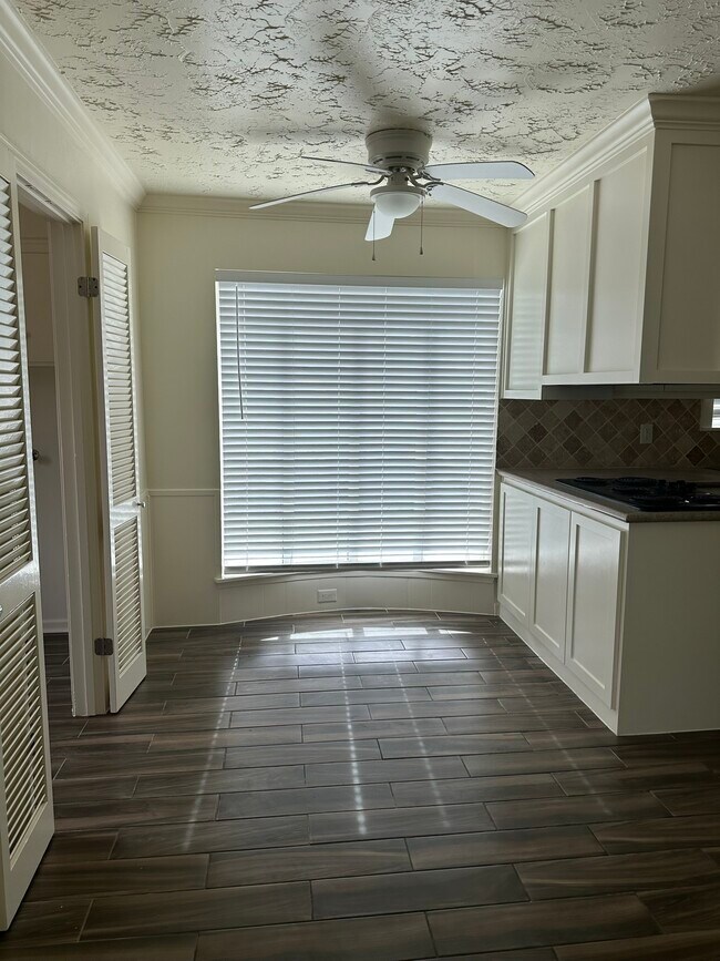 Building Photo - 11719 Scottsdale Dr