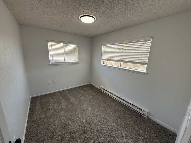 Building Photo - 310 Chimney Park Dr