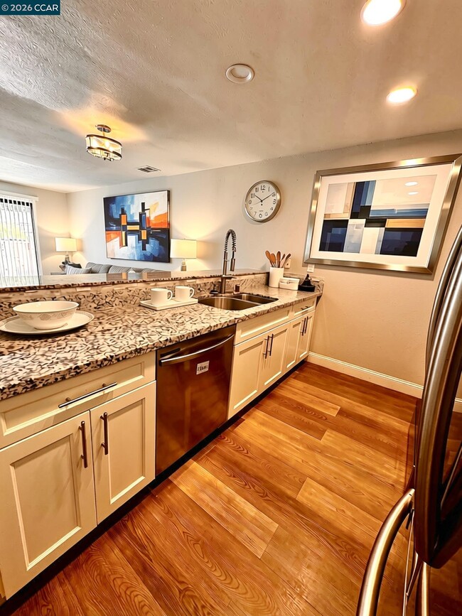 Building Photo - 3092 Peppermill Cir