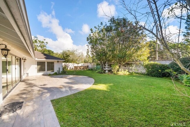 Building Photo - 2646 Basswood St