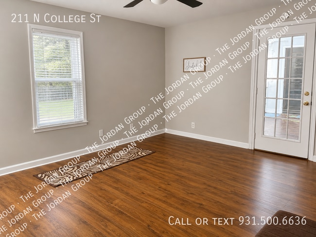 Building Photo - 211 N College St