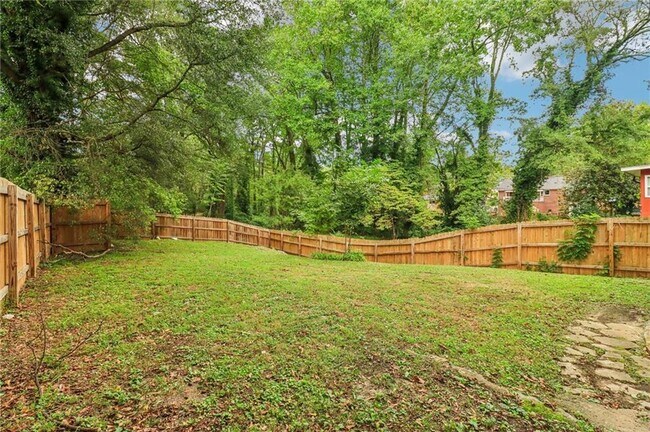 Building Photo - 1393 Westview Dr SW
