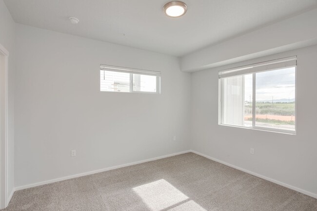 Building Photo - 923 Rigby Ln