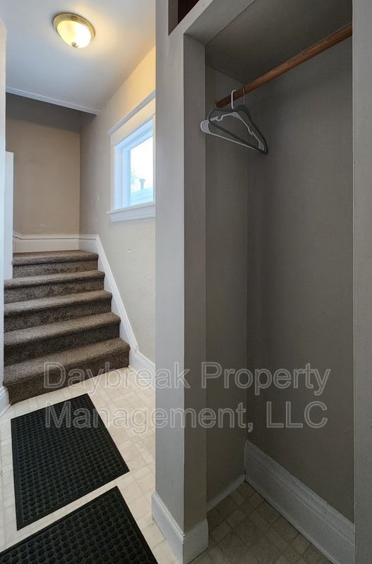 Building Photo - 1206 1st Ave S