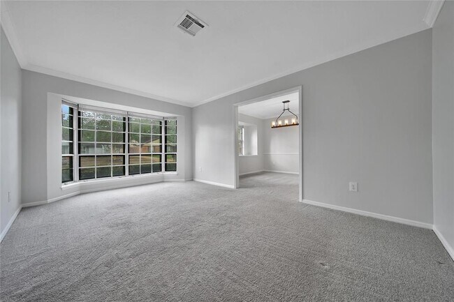 Building Photo - 1056 Martin St