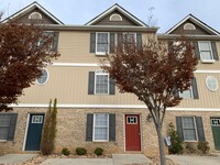 Building Photo - 3 Level Townhome in Campbell County-Near A...