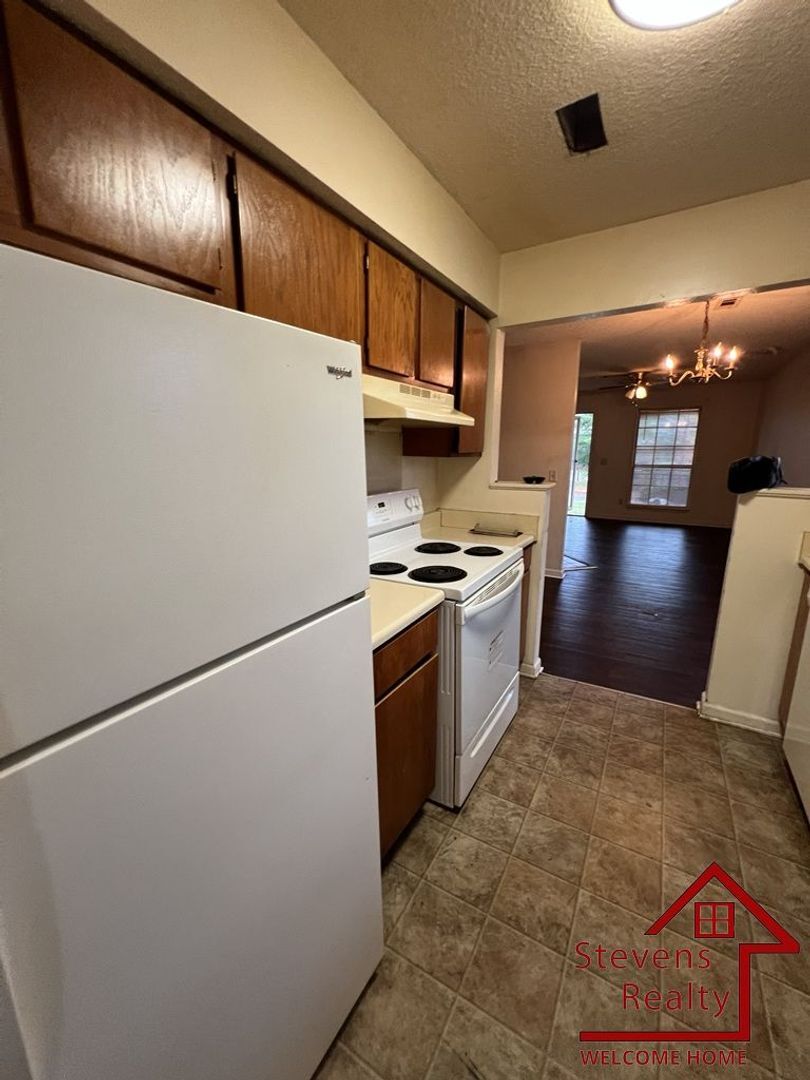 Building Photo - 459 Oriole Dr