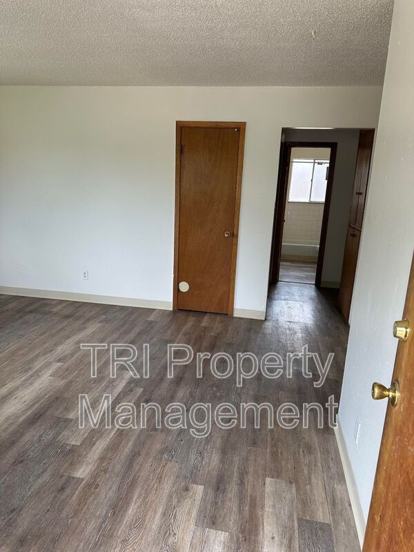 Building Photo - 822 31st Ave