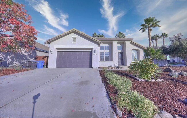 Primary Photo - 4724 Cove Ln