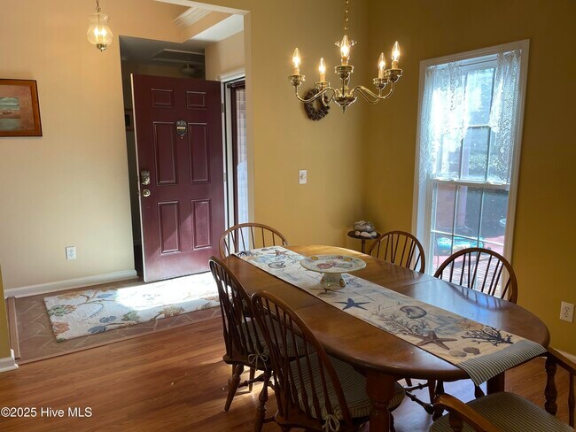 Building Photo - 872 Sandpiper Bay Dr SW