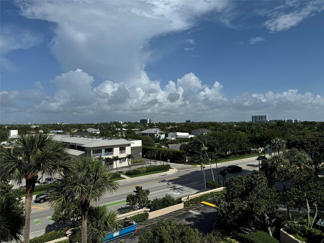 Building Photo - 4900 N Ocean Blvd