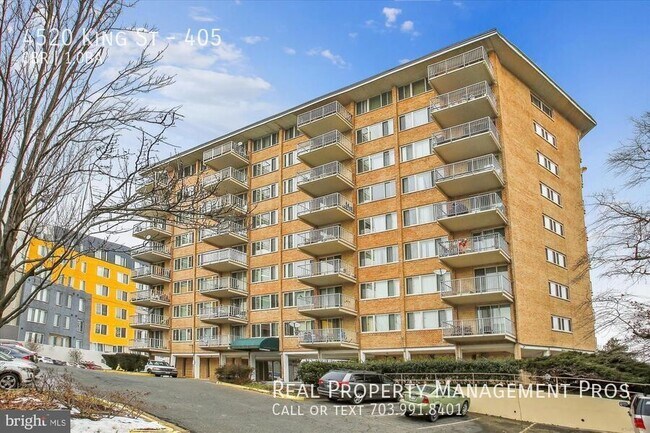 Building Photo - 4520 King St