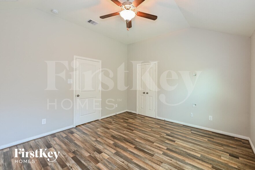 Building Photo - 17914 Chelsea Dell Drive
