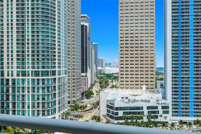 Building Photo - 901 Brickell Key Blvd