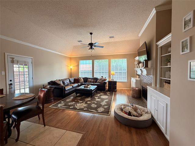 Building Photo - 8640 Woodcreek Dr