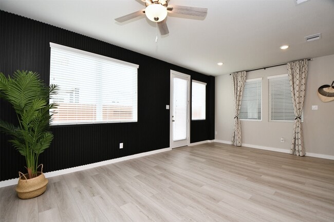 Building Photo - 4212 Lyons Fall Ln