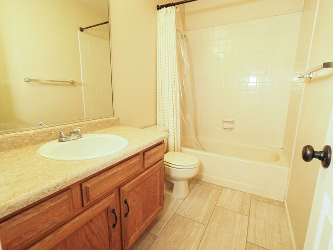 Building Photo - 4193 S Fraser Way