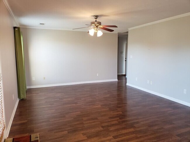Building Photo - Richmond Subdivision