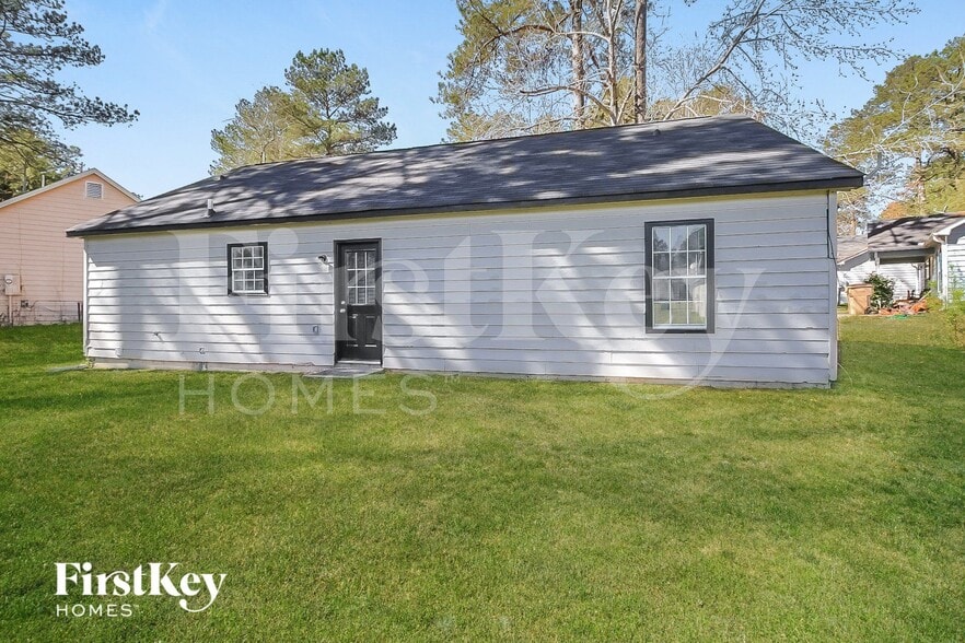 Building Photo - 9207 Fairway Ct