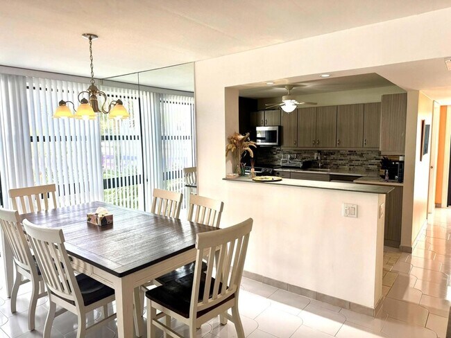 Building Photo - 1629 Riverview Rd