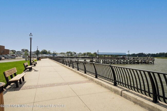 Building Photo - 54 Main St