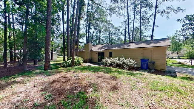 Building Photo - 2624 Pheasant Ct