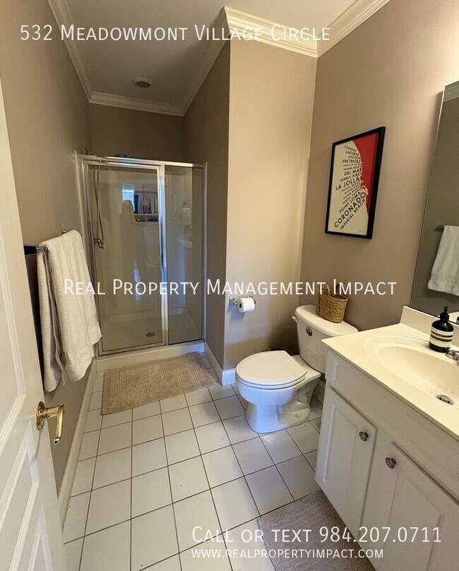 Building Photo - 532 Meadowmont Village Cir