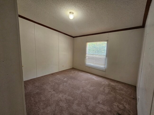 Building Photo - 4 Bedroom/ 2 Bath Modular Home