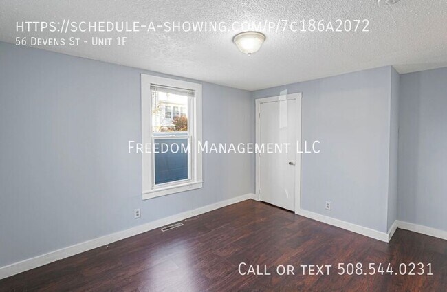 Building Photo - 56 Devens St