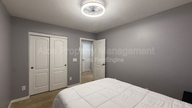 Building Photo - 3552 N Excalibur Pl