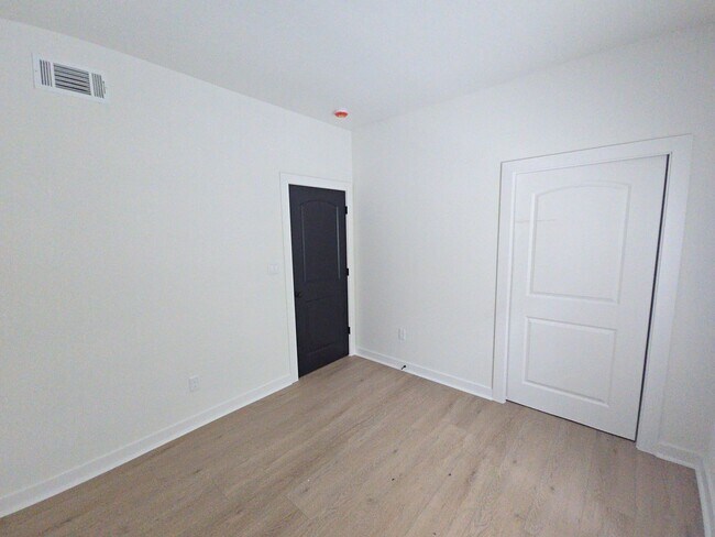 Building Photo - 8101 Venus St