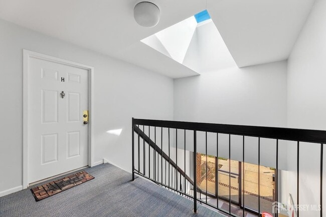 Building Photo - 131 Beverly Hl Ter